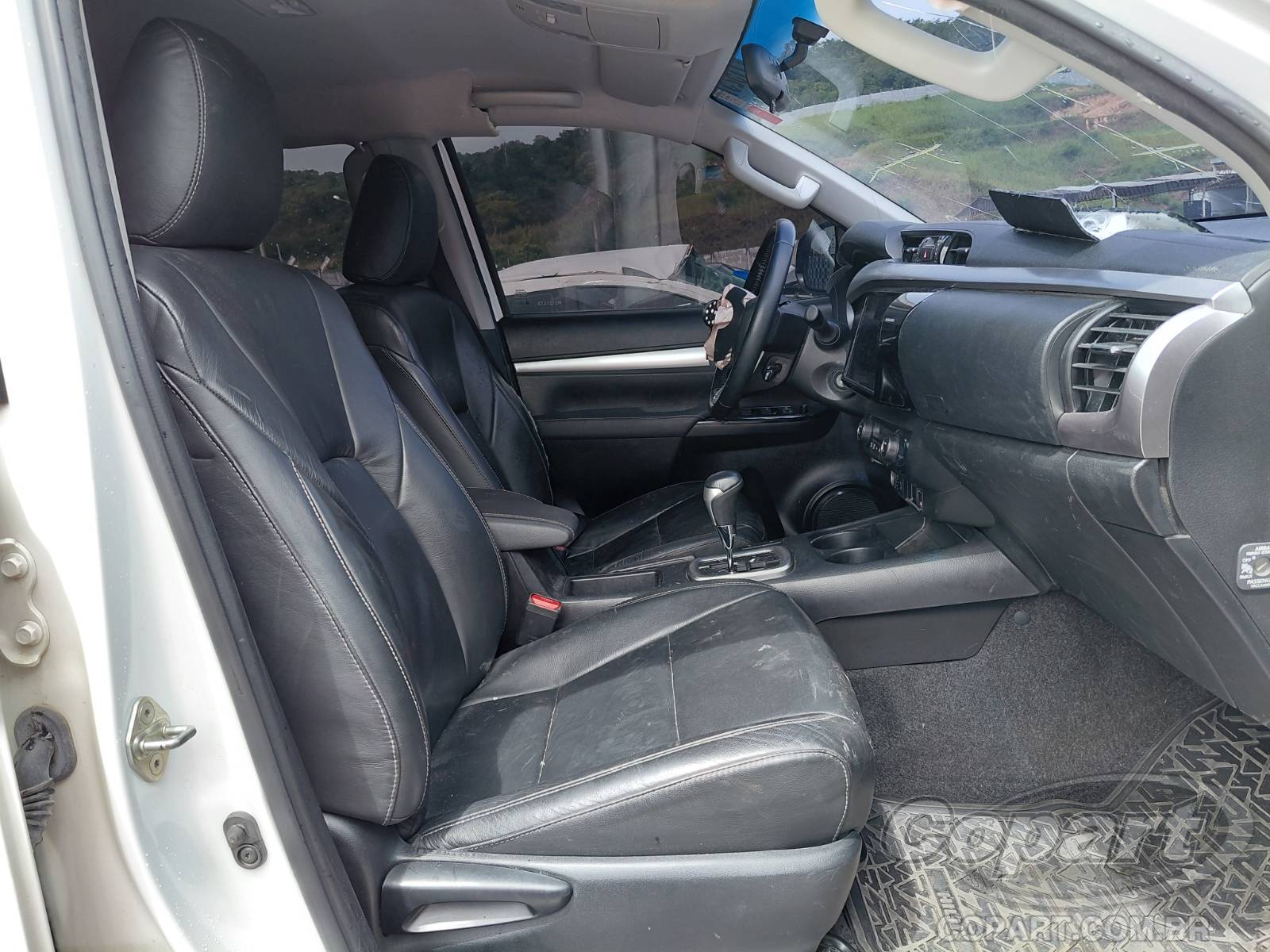 2024 TOYOTA HILUX CD — foto 5 de 11