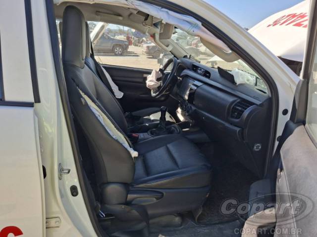 2024 TOYOTA HILUX CD 