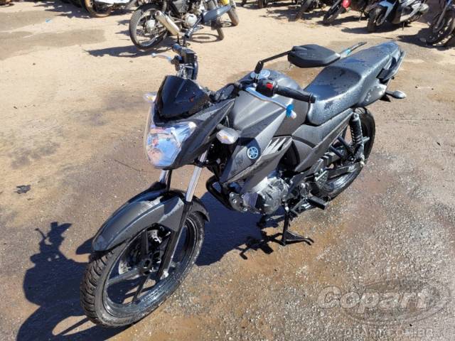 2025 YAMAHA FAZER 