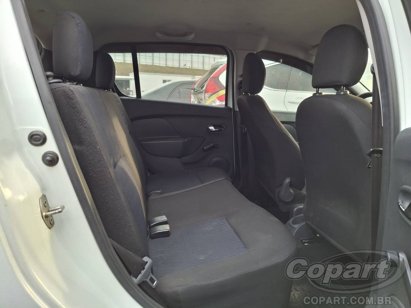 2015 RENAULT SANDERO — foto 6 de 15