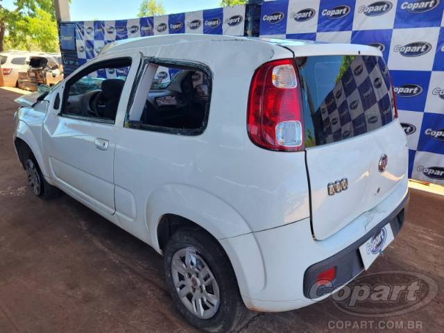 2015 FIAT UNO 