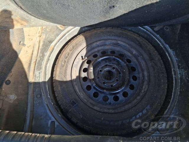 2011 VOLKSWAGEN GOL 