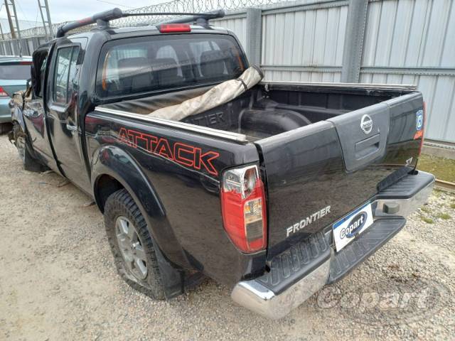 2015 NISSAN FRONTIER CD 