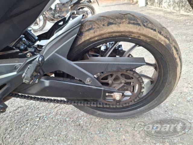 2025 BAJAJ DOMINAR 