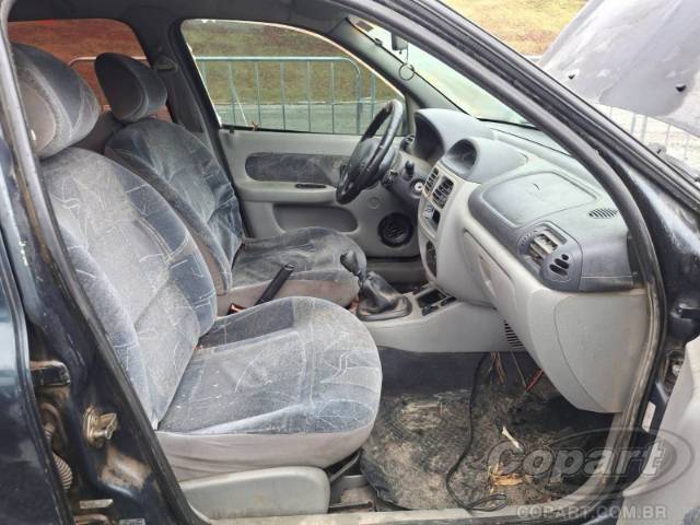 2005 RENAULT CLIO SEDAN 