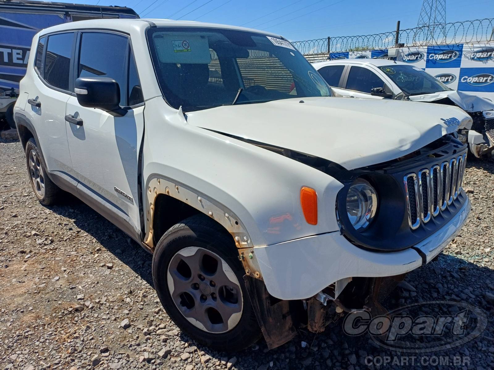 Veículo Fiat Renegade JEEP RENEGADE SPORT 1.8 16V E.TORQ FLEXIVEL ALCOOL/GASOLINA 2015 2016 em leilão