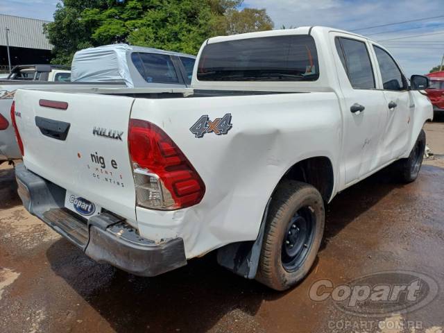 2025 TOYOTA HILUX CD 