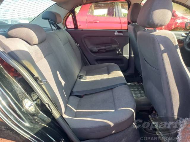 2011 VOLKSWAGEN VOYAGE 