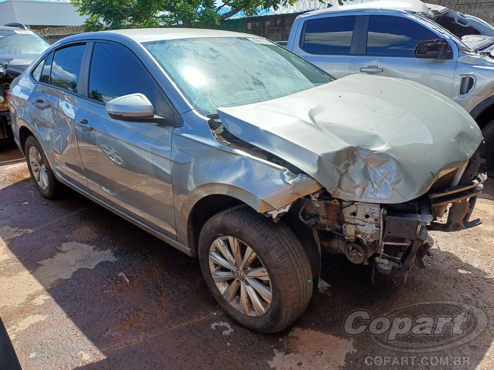 Veículo VW - VolksWagen Virtus Volkswagen Virtus 1.6 MSI 2021 Colisão Média Monta 2021 em leilão