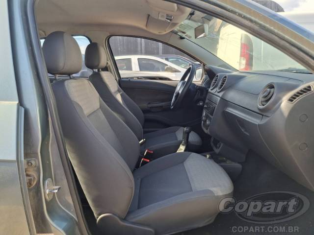 2010 VOLKSWAGEN VOYAGE 