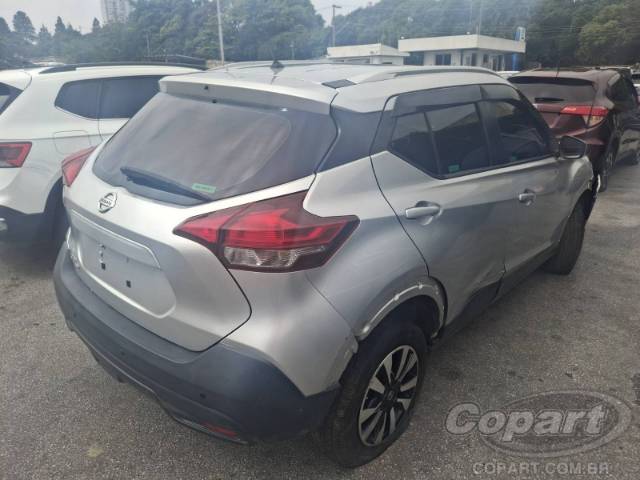 2019 NISSAN KICKS 