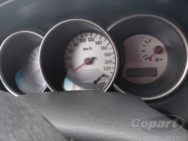 2014 NISSAN LIVINA 