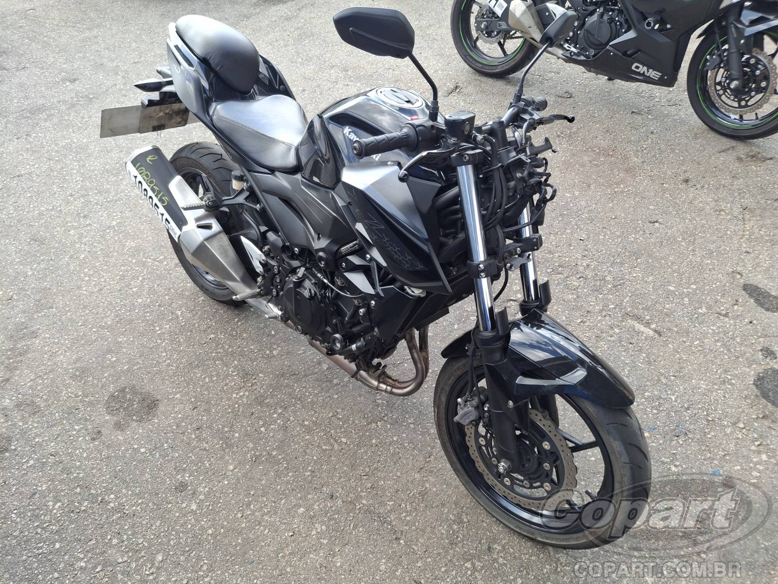 Kawasaki Z400 2021