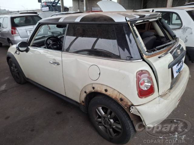2013 MINI COOPER 