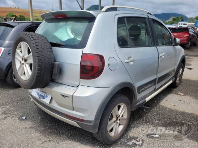 2011 VOLKSWAGEN FOX 