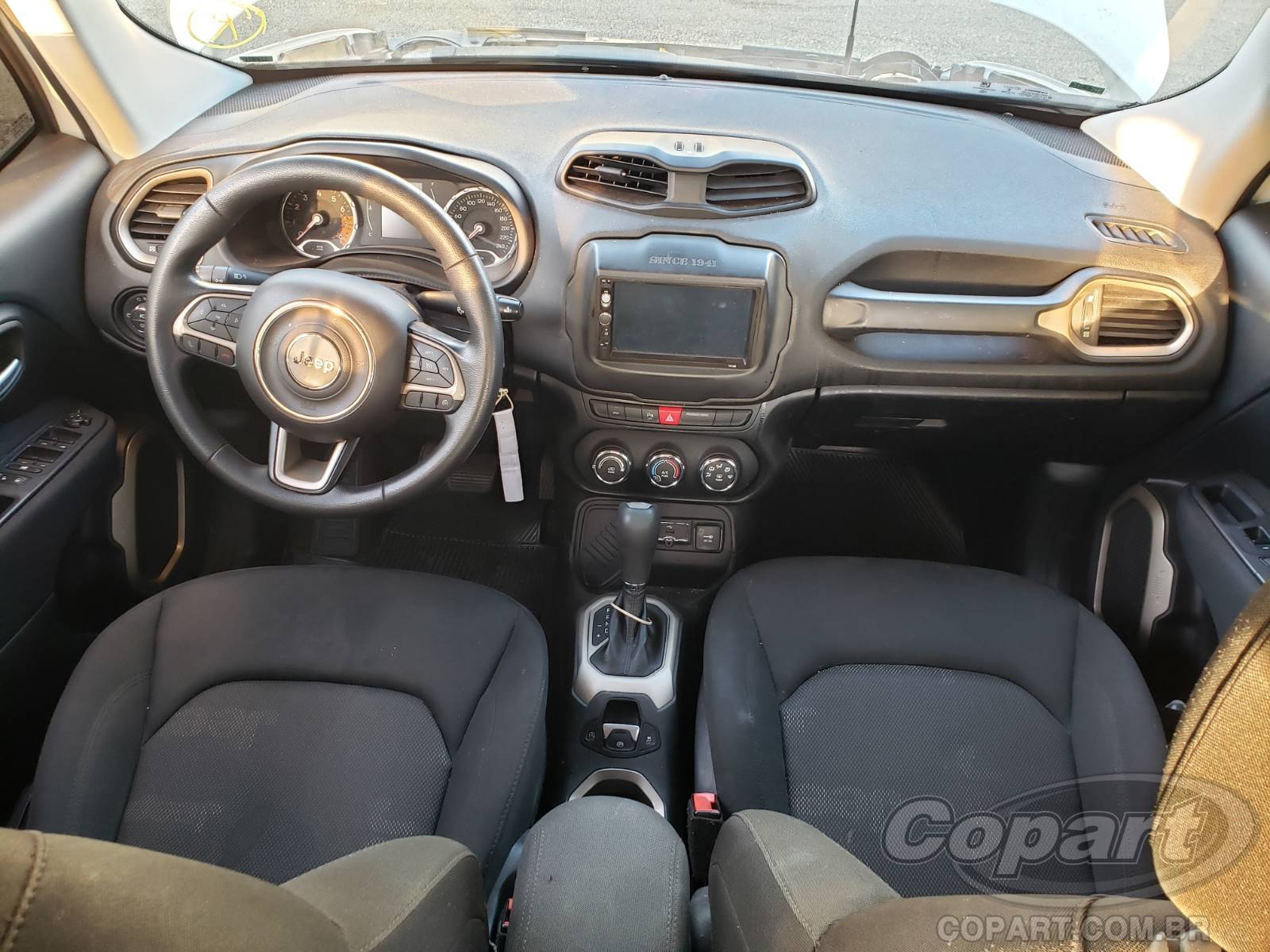 Foto 9 de 10: 2018 JEEP RENEGADE