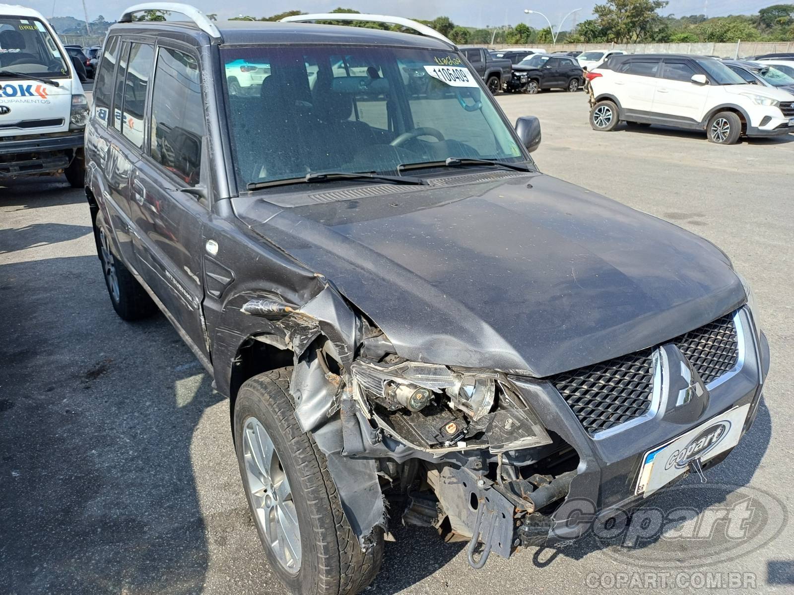 Mitsubishi Pajero TR4