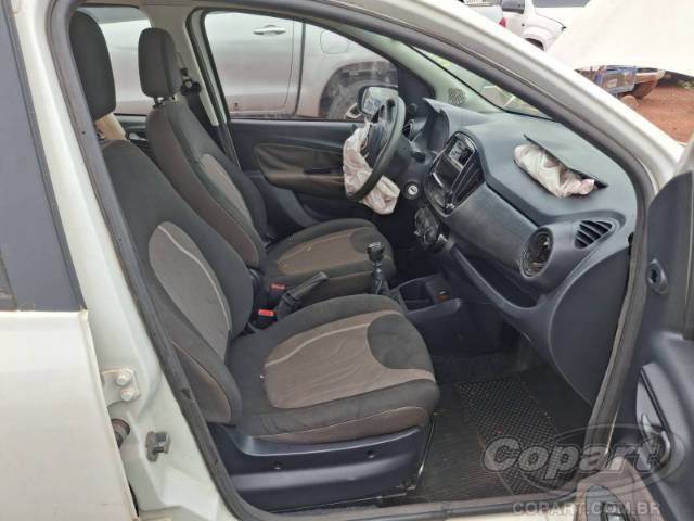 2016 FIAT UNO 
