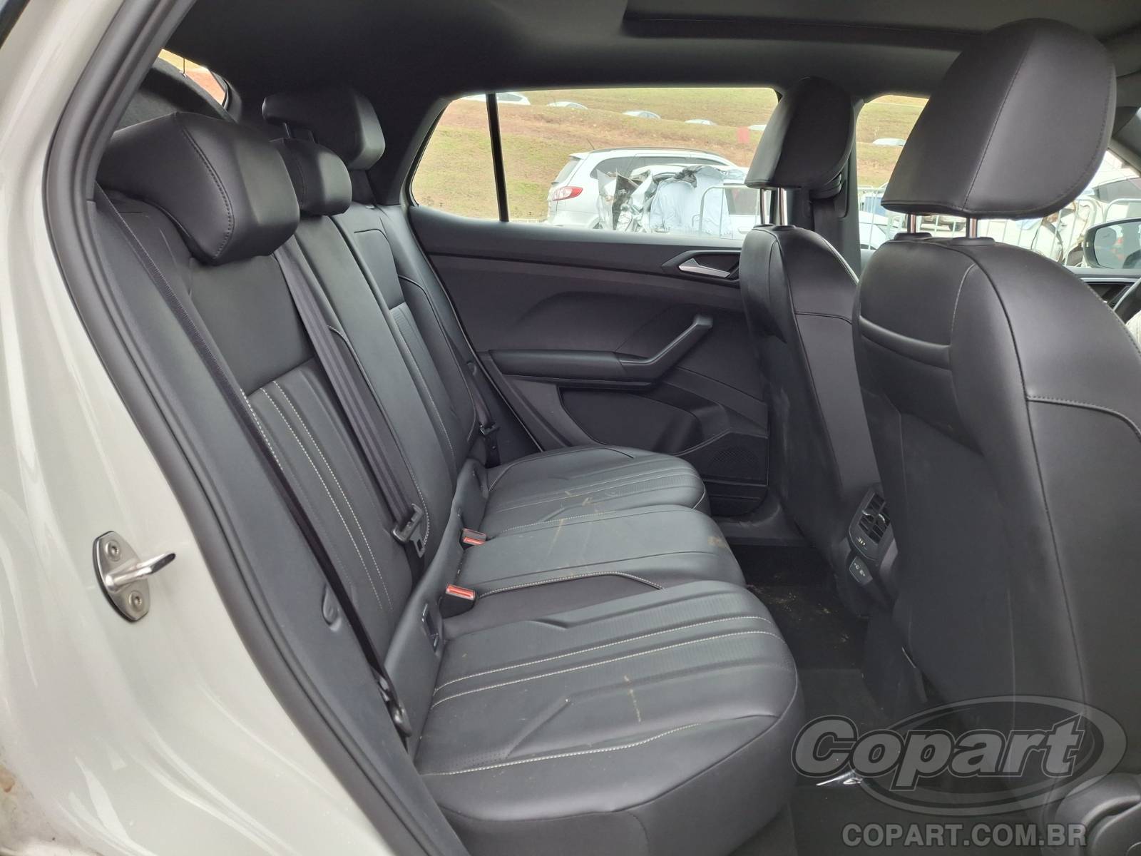 2025 VOLKSWAGEN T-CROSS — foto 6 de 15
