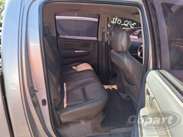 2015 TOYOTA HILUX CD 