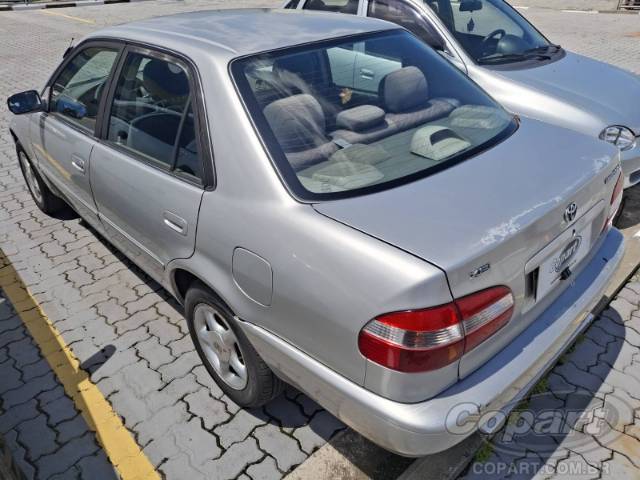 2002 TOYOTA COROLLA 