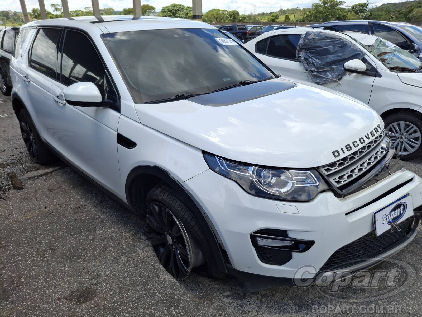 Veículo Land Rover Land Rover Land Rover Discovery Sport 2.0 SI4 Turbo 2015 2015 em leilão