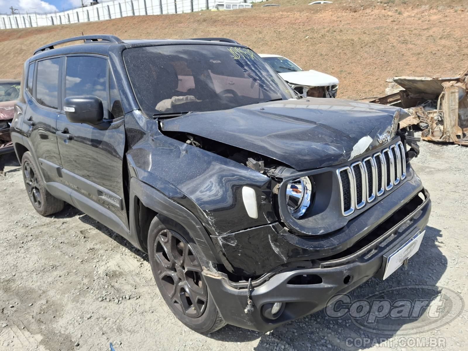 Veículo Fiat Renegade Jeep Renegade 1.8 16V E.TorQ Evo 2020 Colisão Frontal 2020 em leilão