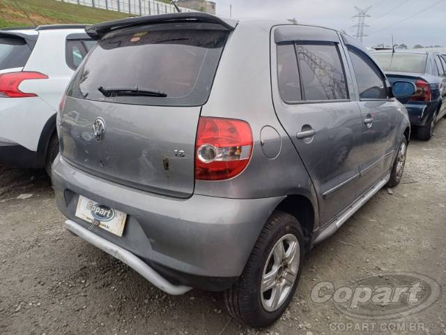 2004 VOLKSWAGEN FOX 