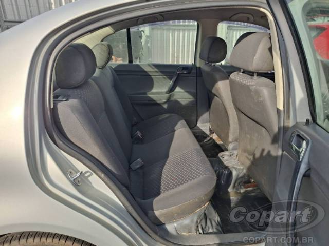 2005 VOLKSWAGEN POLO SEDAN 