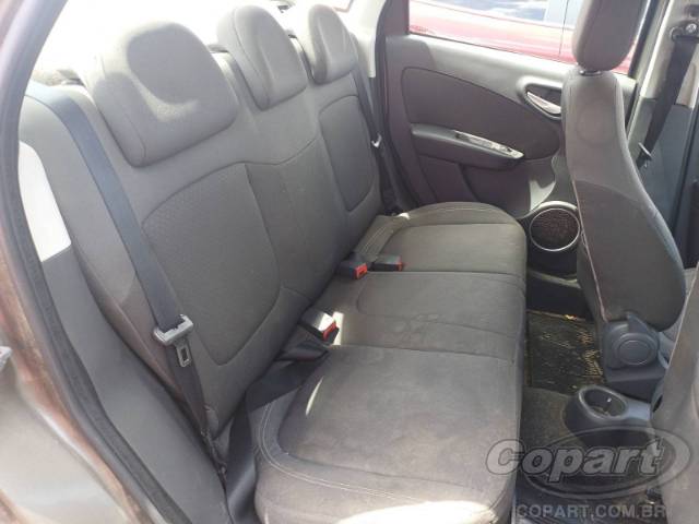 2015 FIAT GRAND SIENA 