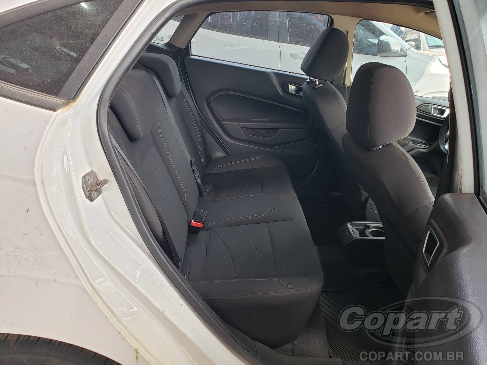 Foto 6 de 13: 2014 FORD FIESTA SEDAN