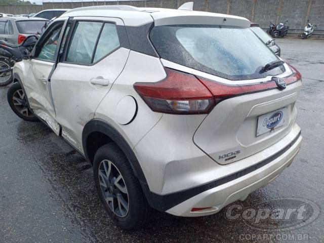 2024 NISSAN KICKS 