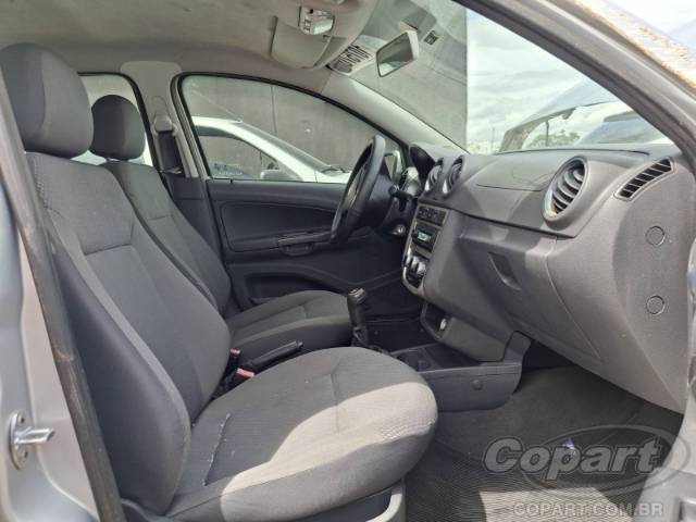 2013 VOLKSWAGEN VOYAGE 