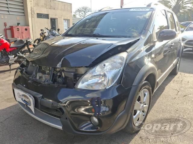 2014 NISSAN LIVINA 
