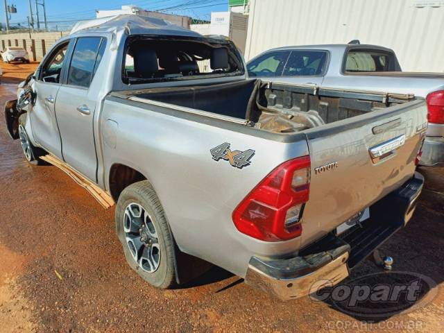 2023 TOYOTA HILUX CD 