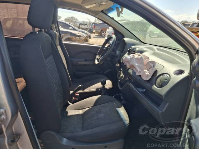 2014 FIAT UNO 