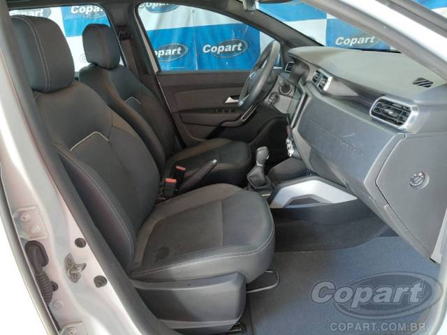 2024 RENAULT DUSTER 