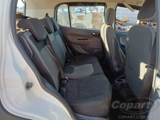 2016 FIAT UNO 