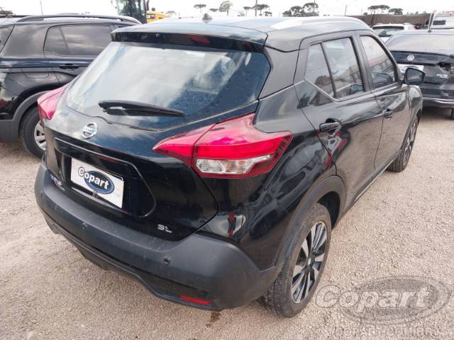 2017 NISSAN KICKS 