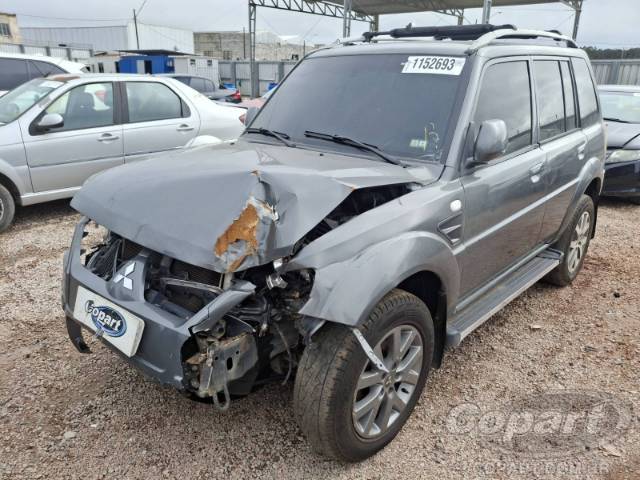 2015 MITSUBISHI PAJERO TR4 