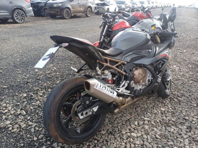 2022 BMW S 1000 