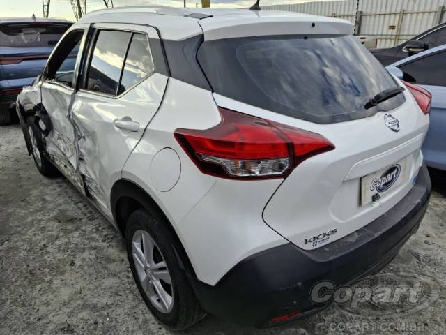 2018 NISSAN KICKS 