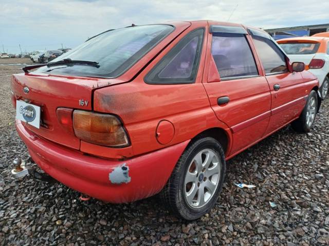 1998 FORD ESCORT 