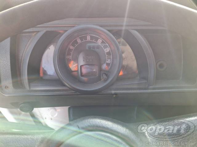 2011 VOLKSWAGEN KOMBI 