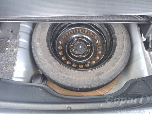 2014 NISSAN GRAND LIVINA 