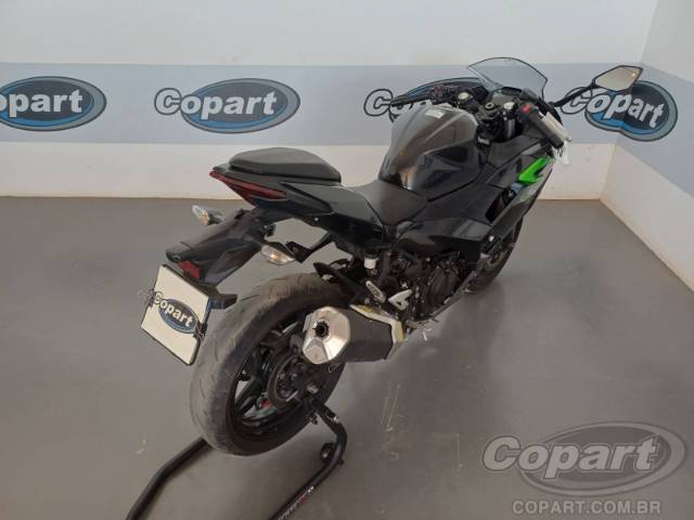 2025 KAWASAKI NINJA 500 
