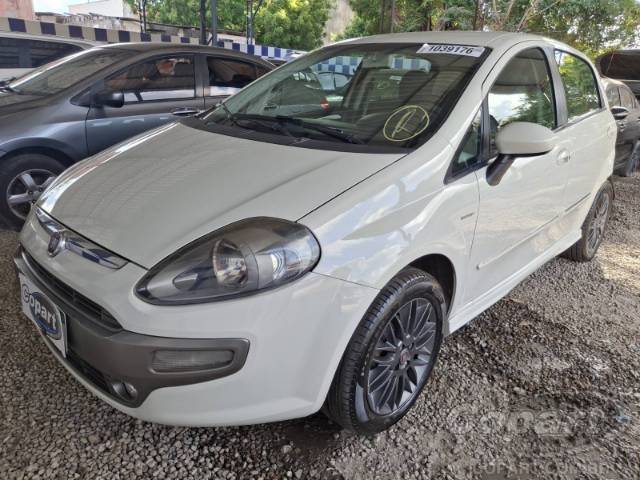 2015 FIAT PUNTO 
