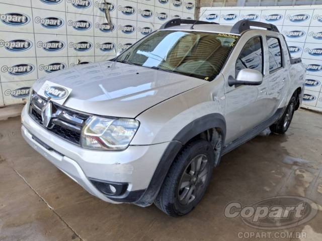 2016 RENAULT DUSTER OROCH 