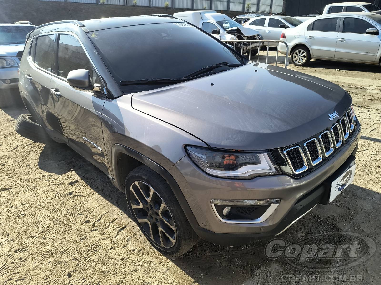 Veículo Fiat Compass JEEP COMPASS LIMITED 2.0 MULTIJET TURBO DIESEL 2019 2020 em leilão