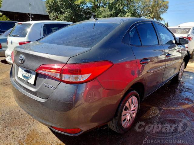 2025 TOYOTA YARIS SEDA 
